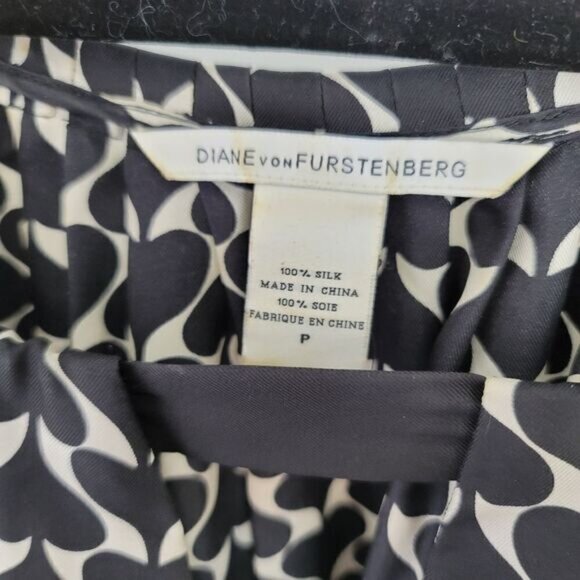 Diane von Furstenberg black heart silk top - Picture 2 of 5
